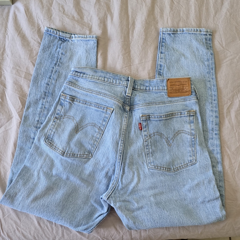 Levi's Wedgie